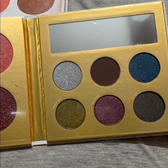 Makeup bundle - Picture 7 of 8